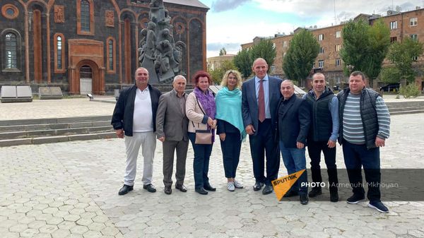 Трехкратный олимпийский чемпион, депутат Госдумы Александр Карелин в Гюмри - Sputnik Армения