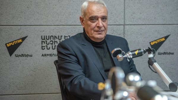 Давид Шахназарян (19 октября 2021). Еревaн - Sputnik Արմենիա