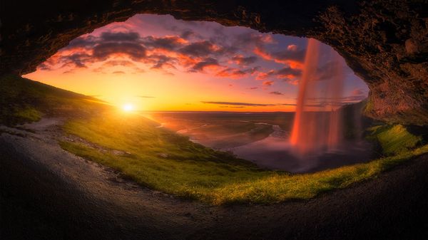Снимок Under the dream Seljalandsfoss португальского фотографа Marco Moura, попавший в ТОП-50 категории Amateur-Nature_Landscape конкурса 12th EPSON International Pano Awards  - Sputnik Армения