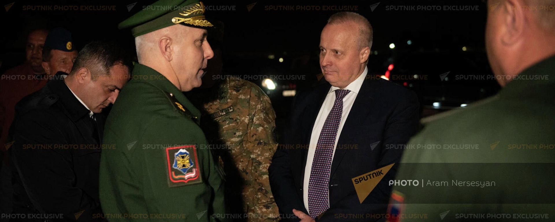 Армянские военнопленные вернулись на родину (19 октября 2021). Еревaн - Sputnik Արմենիա, 1920, 09.11.2021