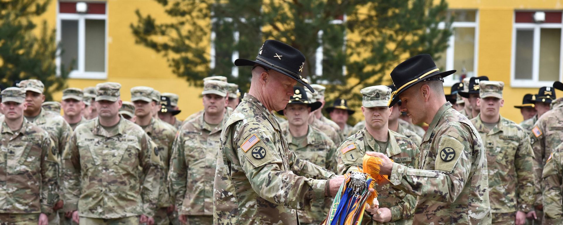 Военнослужащие Национальной гвардии США во время ротации со 2-й бригадной тактической группой Страйк 101-й воздушно-десантной дивизии армии США в Международном центре миротворчества и безопасности Национальной академии сухопутных войск во Львовской области - Sputnik Армения, 1920, 10.04.2023