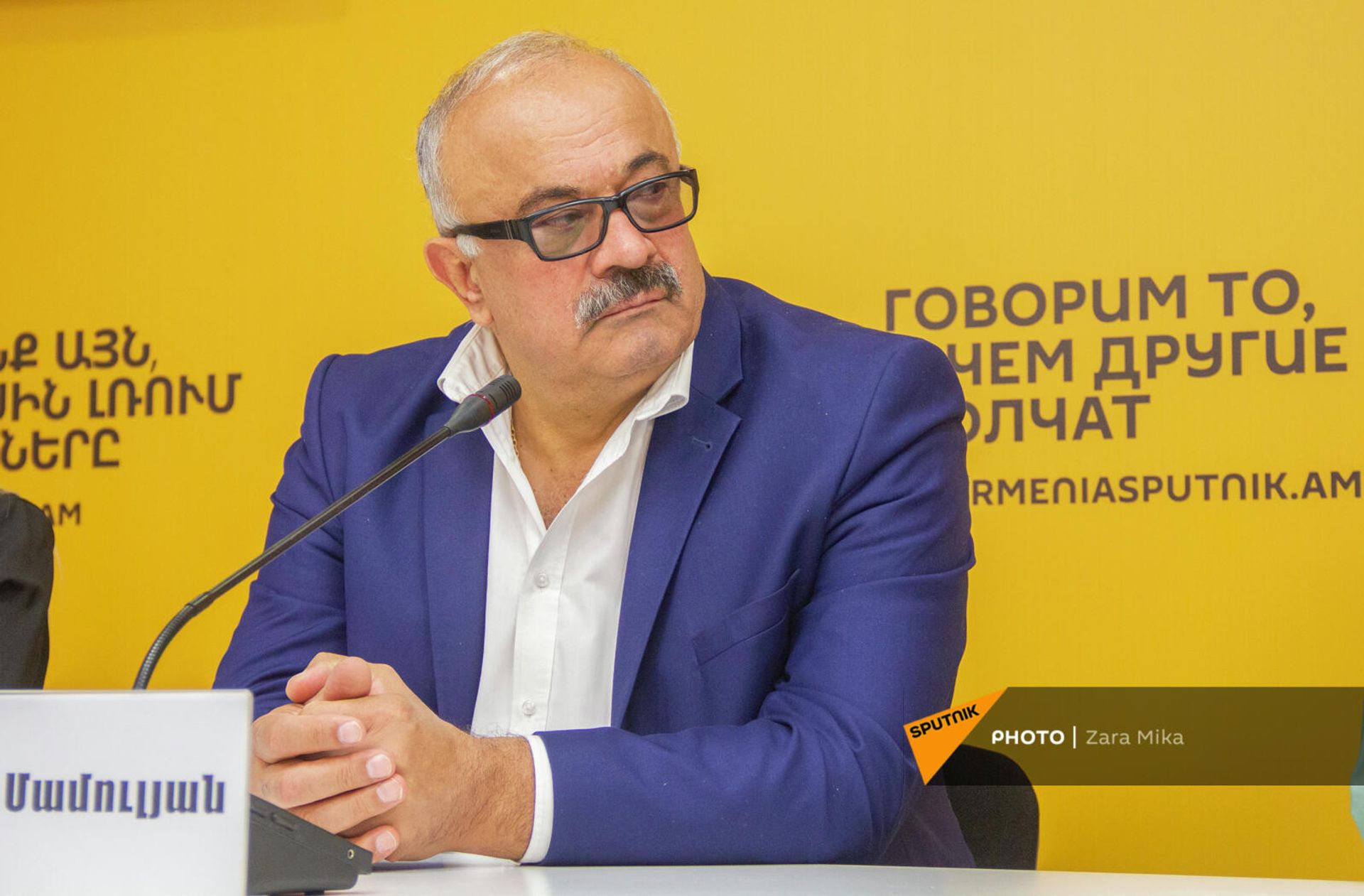 Aвтор фестиваля Седрак Мамулян на пресс-конференции на тему планируемого праздника Тонратон (21 октября 2021) Еревaн - Sputnik Армения, 1920, 21.10.2021