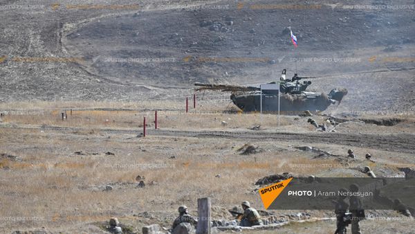 Тактические учения Объединенной группировки войск Армении и России, в которых учавствуют подразделения особого армейского корпуса ВС Армении и российской военной базы - Sputnik Արմենիա