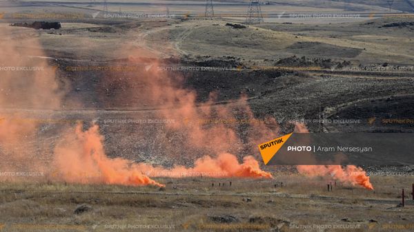  Тактические учения Объединенной группировки войск Армении и России, в которых учавствуют подразделения особого армейского корпуса ВС Армении и российской военной базы - Sputnik Армения