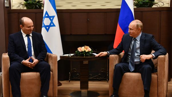 Президент РФ Владимир Путин и премьер-министр Израиля Нафтали Беннет во время встречи (22 октября 2021). Сочи - Sputnik Армения