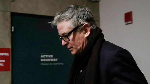 Актер Алек Болдуин заходит в здание суда (23 января 2019). Нью-Йорк - Sputnik Армения
