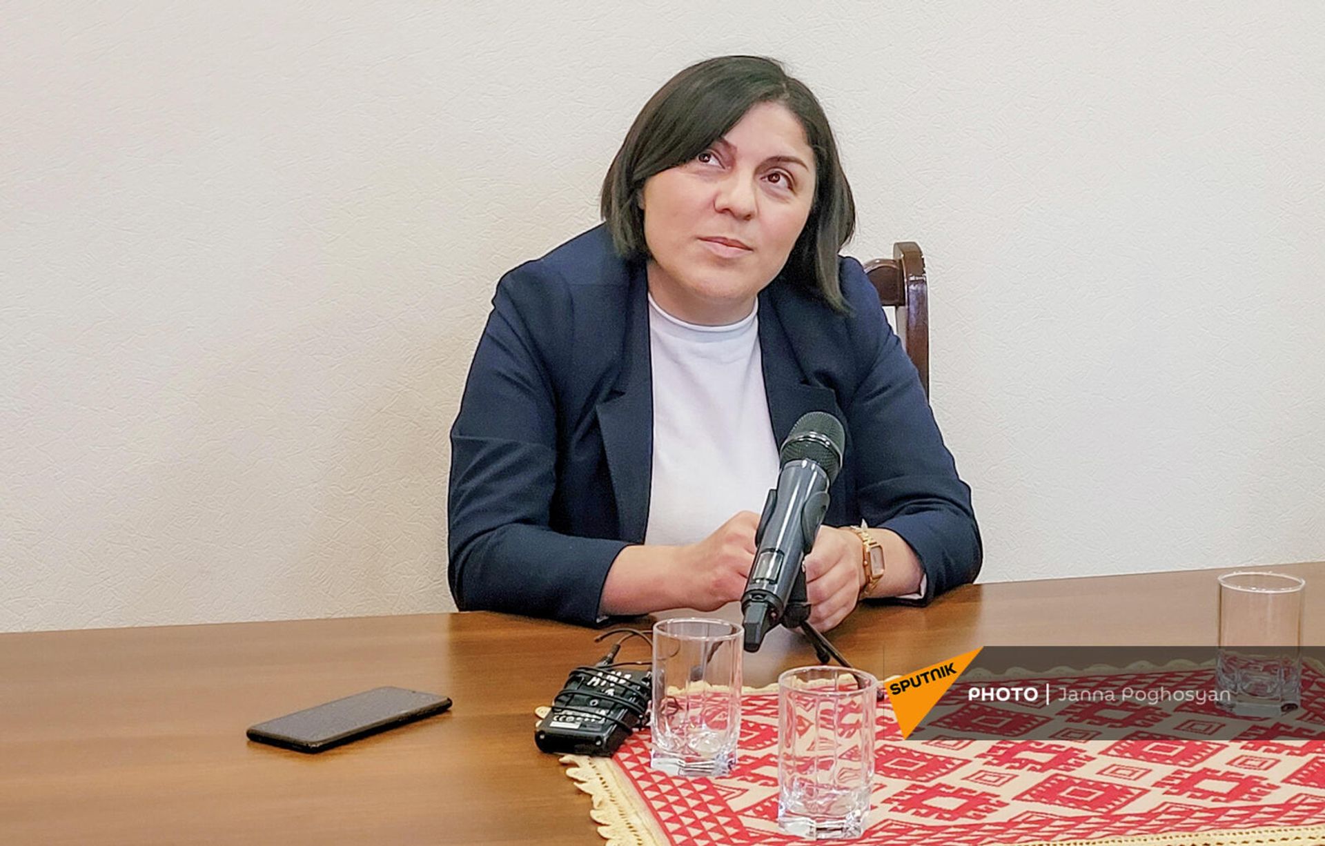 Министр образования, науки, культуры и спорта Арцаха Лусине Караханян  - Sputnik Արմենիա, 1920, 25.10.2021