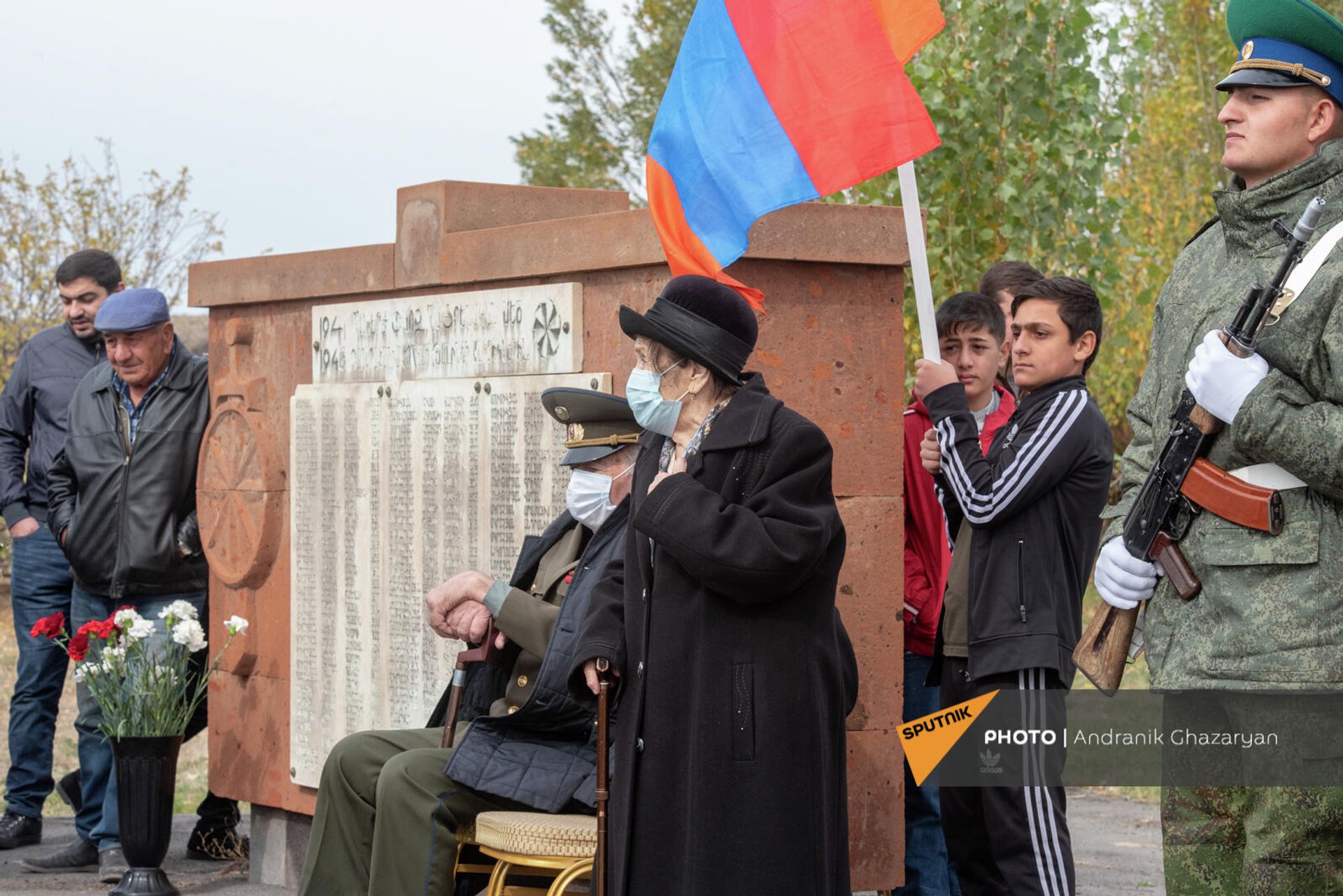 Церемония перезахоронения останков участника ВОВ Егиша Ованнисяна (25 октября 2021)․ Талин, Арагацотн - Sputnik Արմենիա, 1920, 25.10.2021
