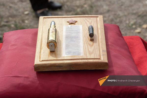 Եղիշ Հովհաննիսյանի մեդալիոնը - Sputnik Արմենիա