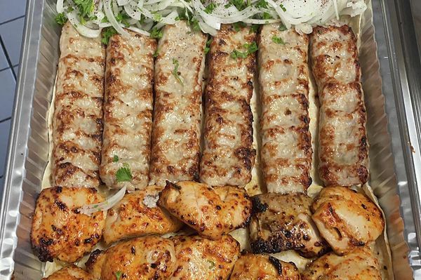 Шашлык и кебаб в ресторане Mini Kabob - Sputnik Армения