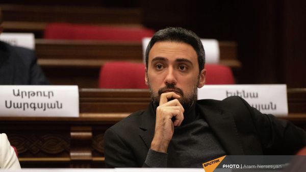 Արամ Վարդևանյանը ԱԺ–ում - Sputnik Արմենիա