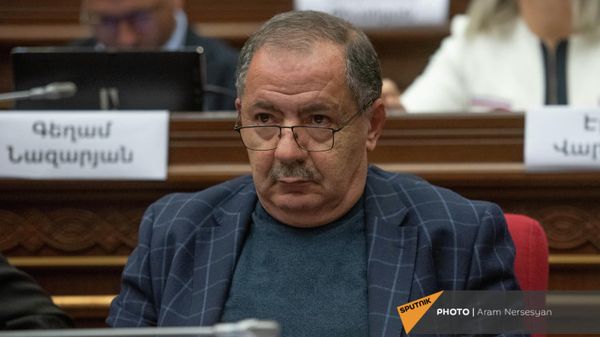 Депутат от оппозиционной фракции Айастан Агван Варданян на очередном заседании Парламента Армении (27 октября 2021). Еревaн - Sputnik Армения