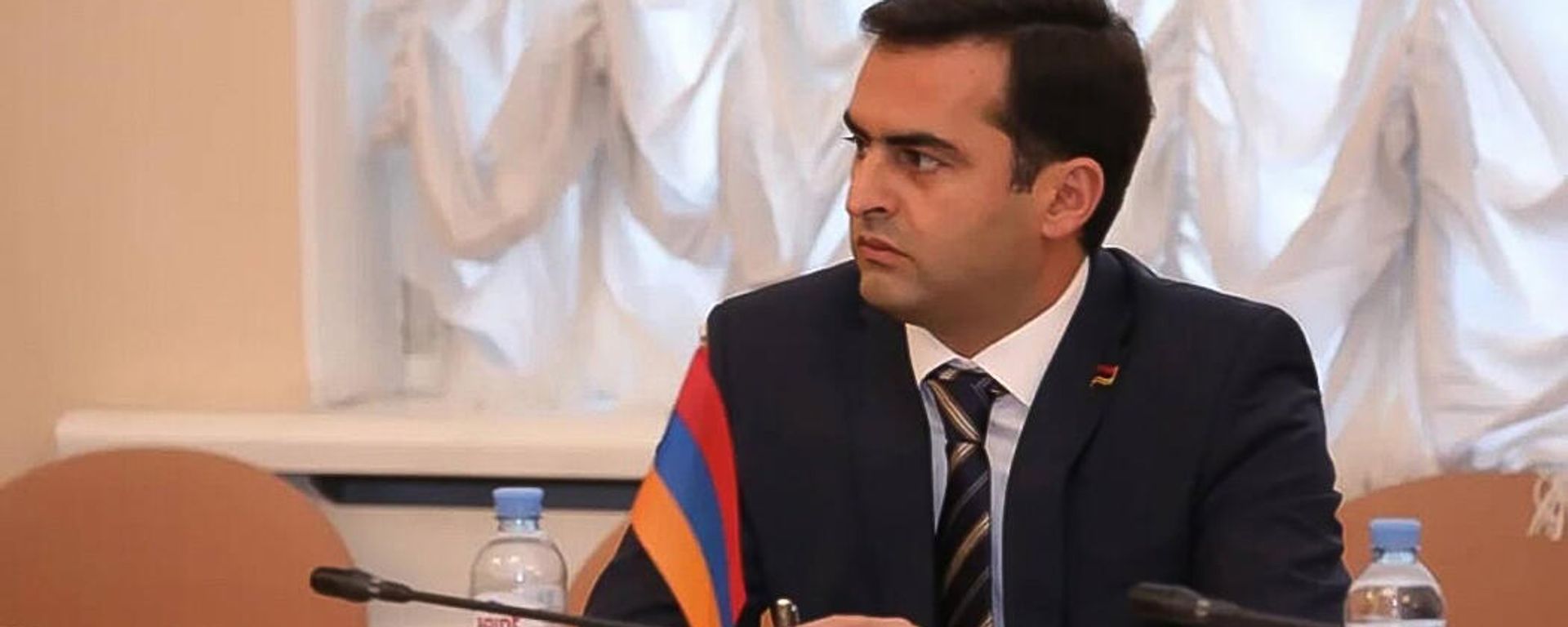 Вице-спикер НС Акоп Аршакян принял участие в заседании Совместной комиссии МПА СНГ по гармонизации законодательства в сфере безопасности и противодействию новым вызовам и угрозам и постоянной комиссии МПА СНГ по обороне и безопасности (28 октября 2021). Санкт-Петербург - Sputnik Армения, 1920, 01.12.2021