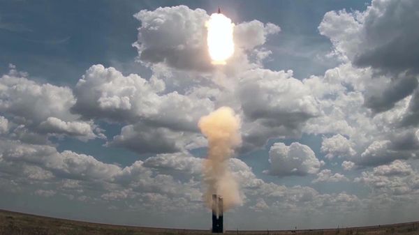 Новейшая ЗРС С-500 провела испытательные стрельбы на полигоне Капустин Яр - Sputnik Армения