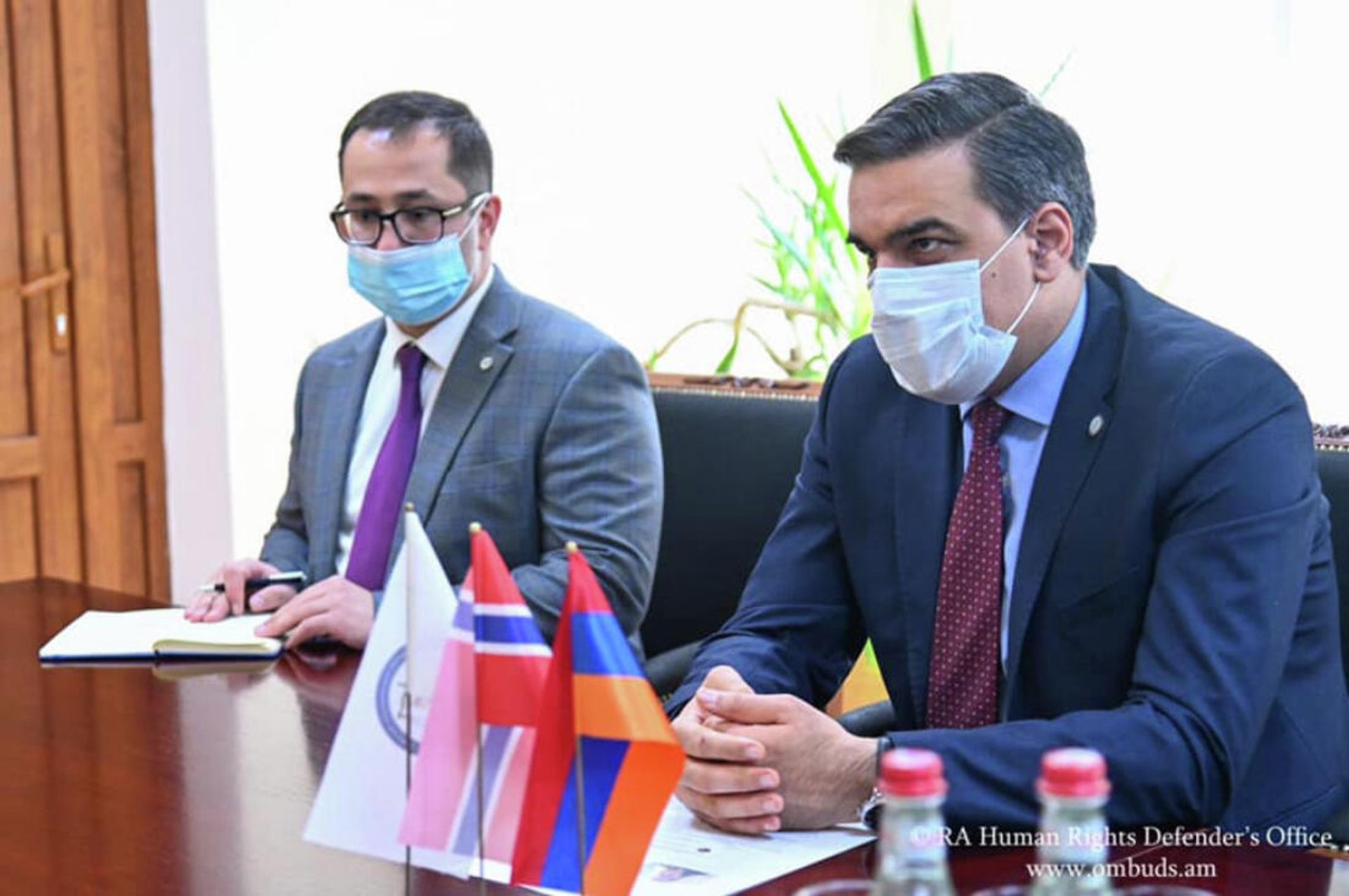 Օմբուդսմեն Արման Թաթոյանն ընդունել է Հայաստանում Նորվեգիայի Թագավորության նորանշանակ արտակարգ և լիազոր դեսպան Հելեն Սանդ Անդրեսենին (1 նոյեմբերի 2021)։ Երևան - Sputnik Արմենիա, 1920, 01.11.2021