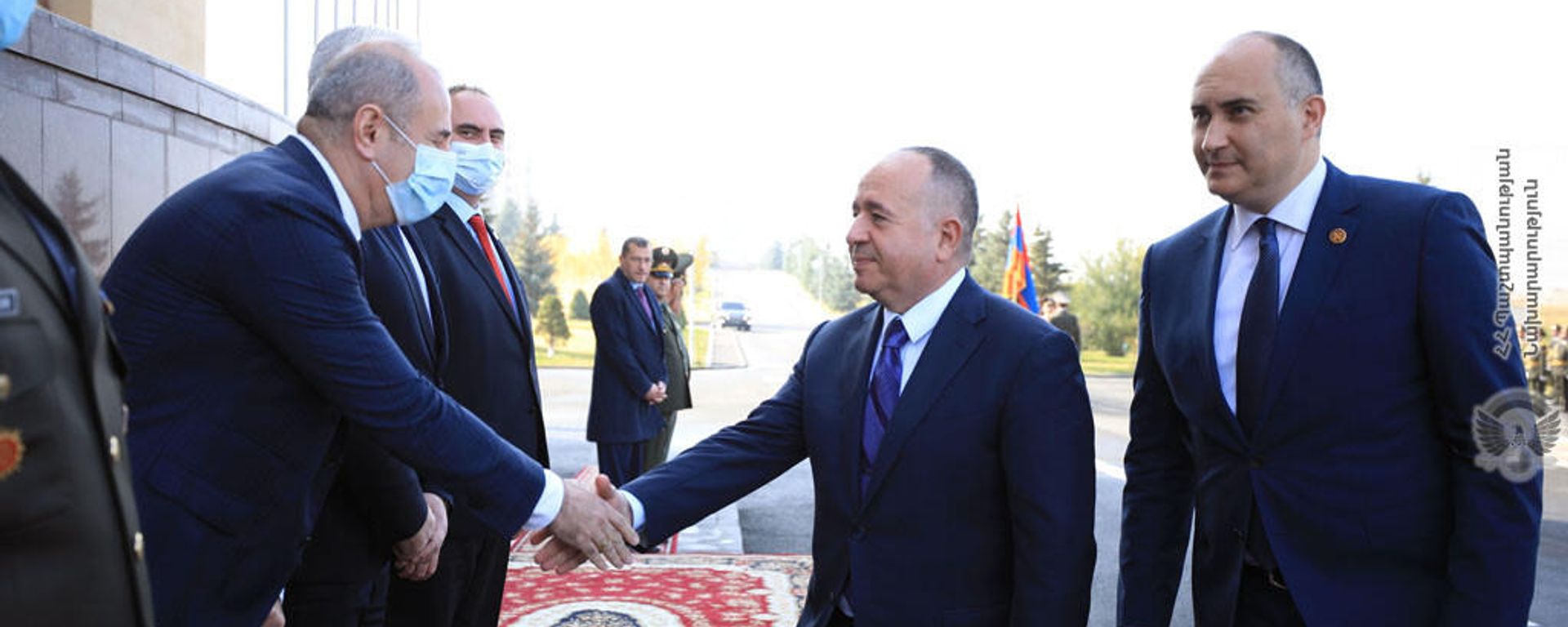 Հայաստանի և Վրաստանի պաշտպանության նախարարներ Արշակ Կարապետյանի և Ջուանշեր Բուրչուլաձեի հանդիպումը (2 նոյեմբերի 2021թ․)․ Երևան - Sputnik Արմենիա, 1920, 02.11.2021