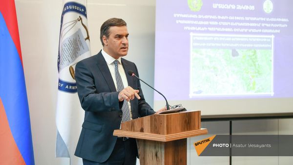 Пресс-конференция зашитника прав человека в Армении Армана Татояна (3 ноября 2021). Еревaн - Sputnik Армения