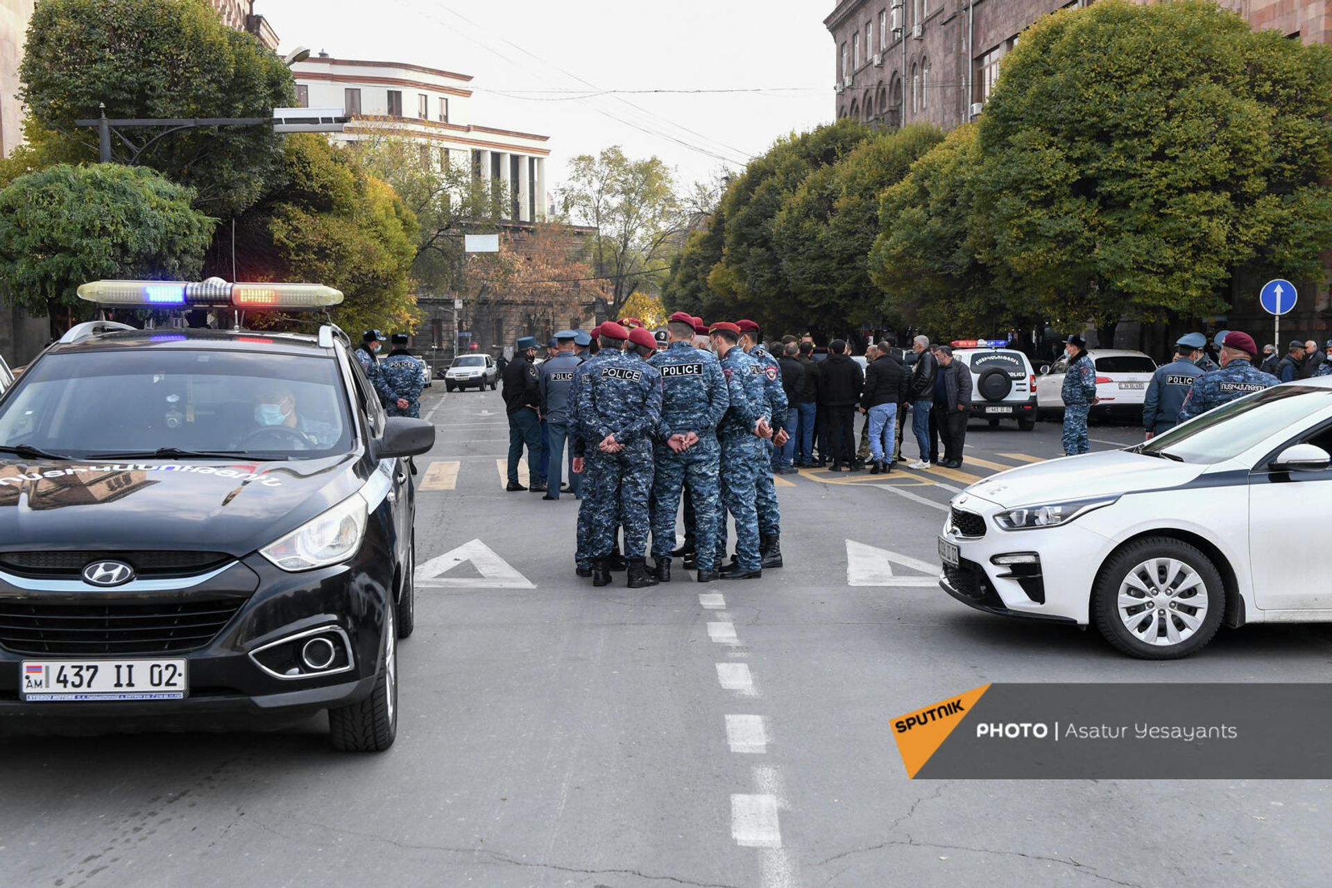 Զոհված և անհետ կորած զինծառայողների հարազատների բողոքի ակցիան Կառավարության տան դիմաց (3 նոյեմբերի, 2021թ.). Երևան - Sputnik Արմենիա, 1920, 03.11.2021
