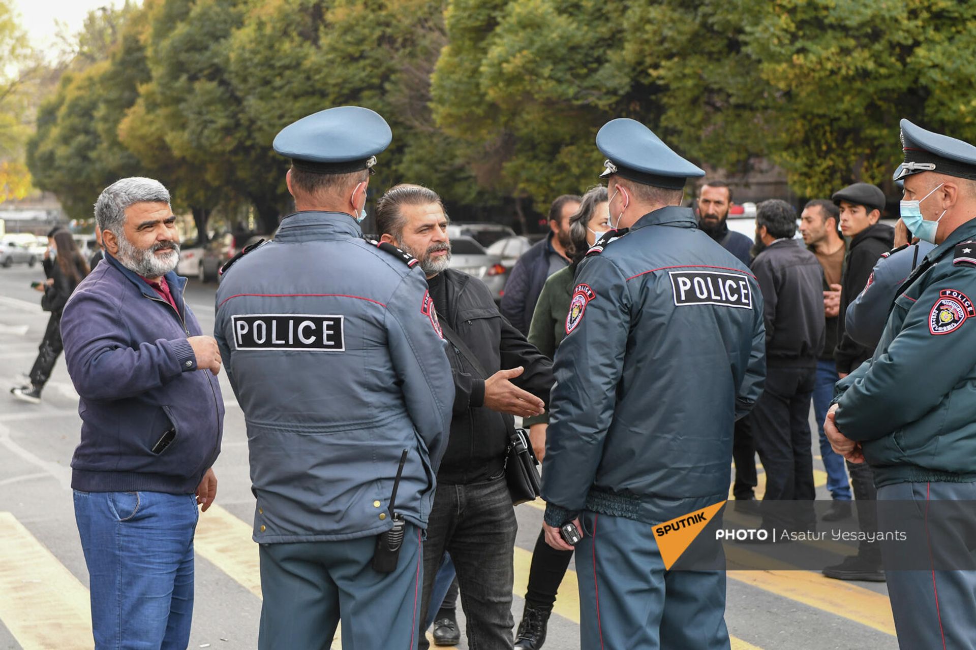 Զոհված և անհետ կորած զինծառայողների հարազատների բողոքի ակցիան Կառավարության տան դիմաց (3 նոյեմբերի, 2021թ.). Երևան - Sputnik Արմենիա, 1920, 03.11.2021
