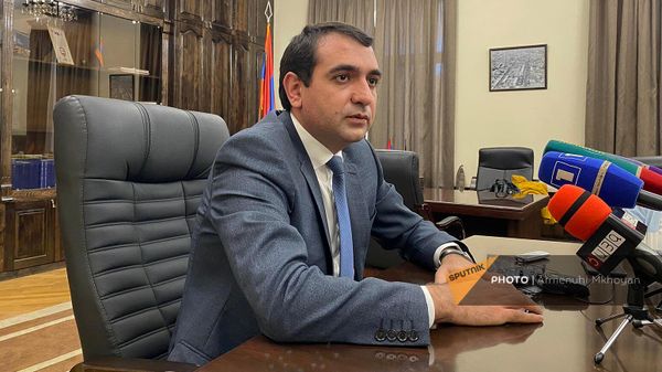 Հովհաննես Հարությունյանի վերջին մամուլի ասուլիսը Շիրակի մարզպետի սենյակում (4 նոյեմբերի, 2021թ․). Գյումրի - Sputnik Արմենիա