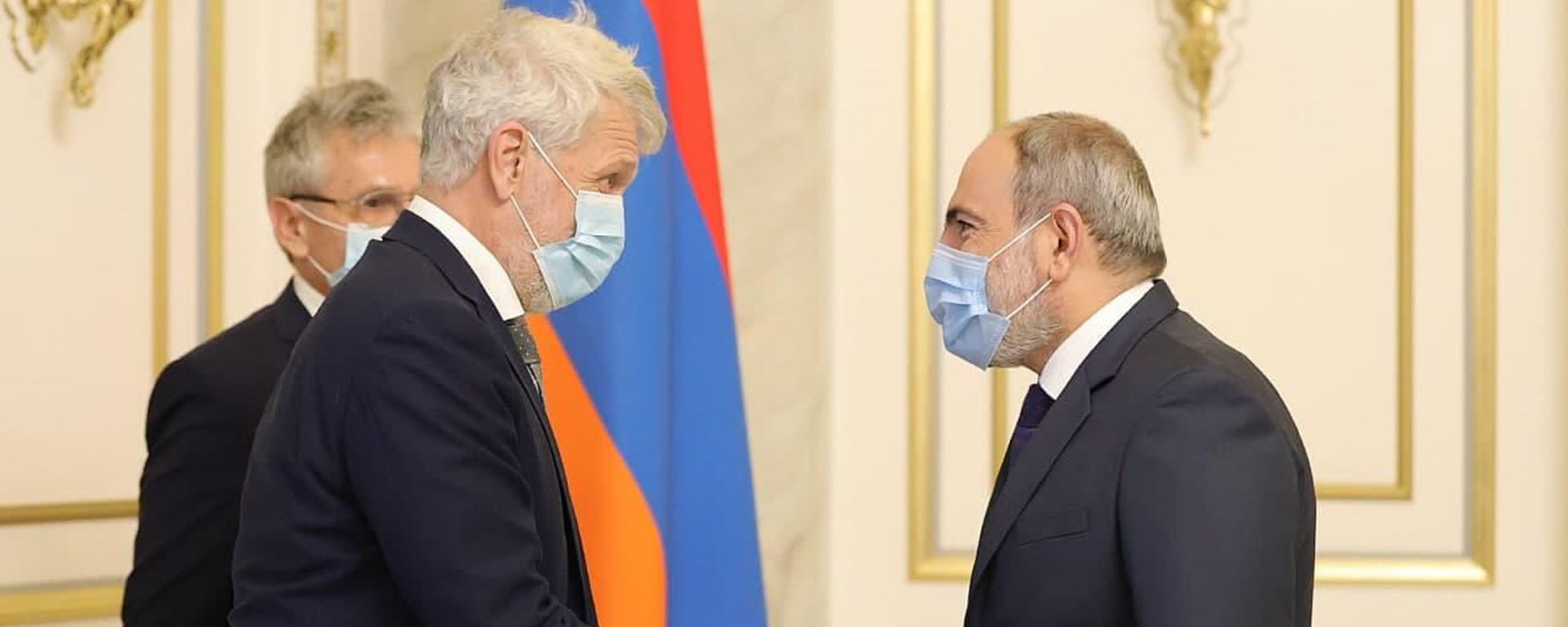 Премьер-министр Никол Пашинян принял президента Академии наук РФ академика Александра Сергеева (5 ноября 2021). Ереван - Sputnik Армения, 1920, 05.11.2021