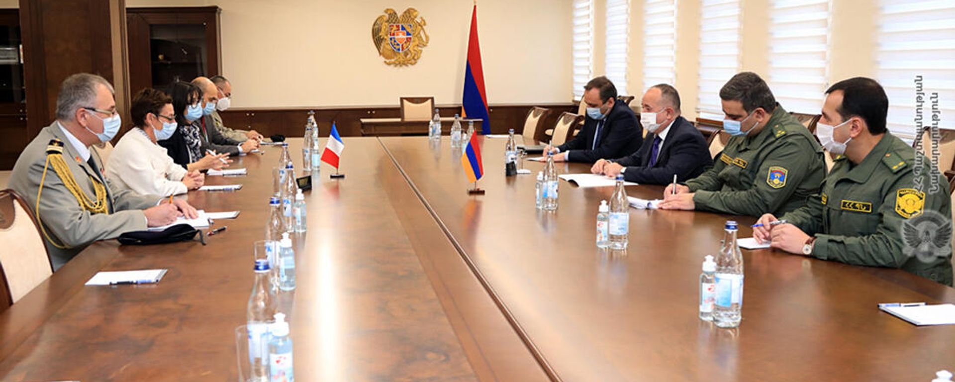 ՀՀ պաշտպանության նախարարն ընդունել է Ֆրանսիայի դեսպանին - Sputnik Արմենիա, 1920, 05.11.2021