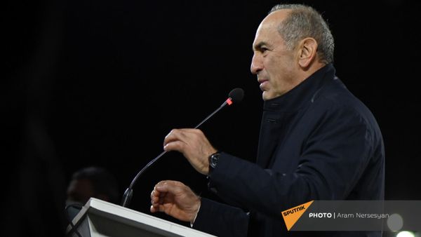 Митинг оппозиции на площади Свободы (8 ноября 2021). Еревaн - Sputnik Армения