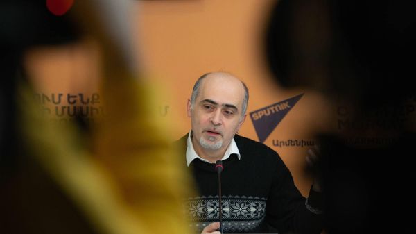 Սպասել, որ ադրբեջանական տեղեկատվական սպառնալիքները կդադարեն` միամտություն է. Մարտիրոսյան - Sputnik Արմենիա
