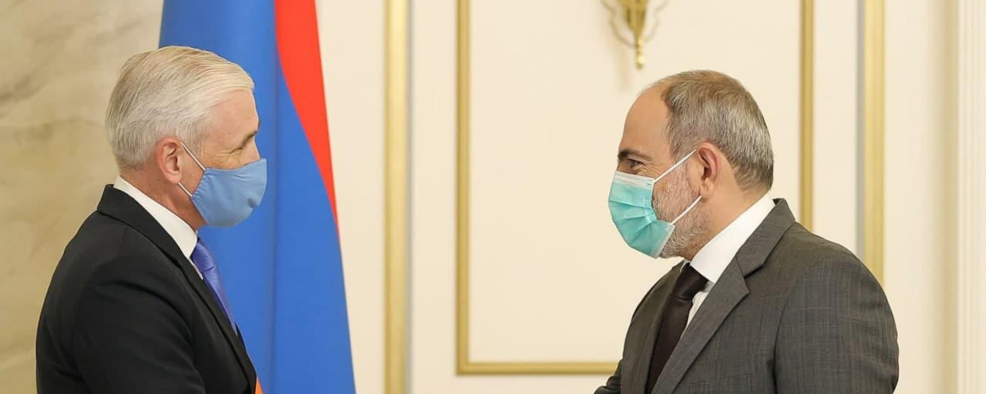 Премьер-министр Никол Пашинян принял постоянного координатора ООН в Армении Шомби Шарпа, который завершает свою миссию в нашей стране (10 ноября 2021). Еревaн - Sputnik Армения, 1920, 10.11.2021