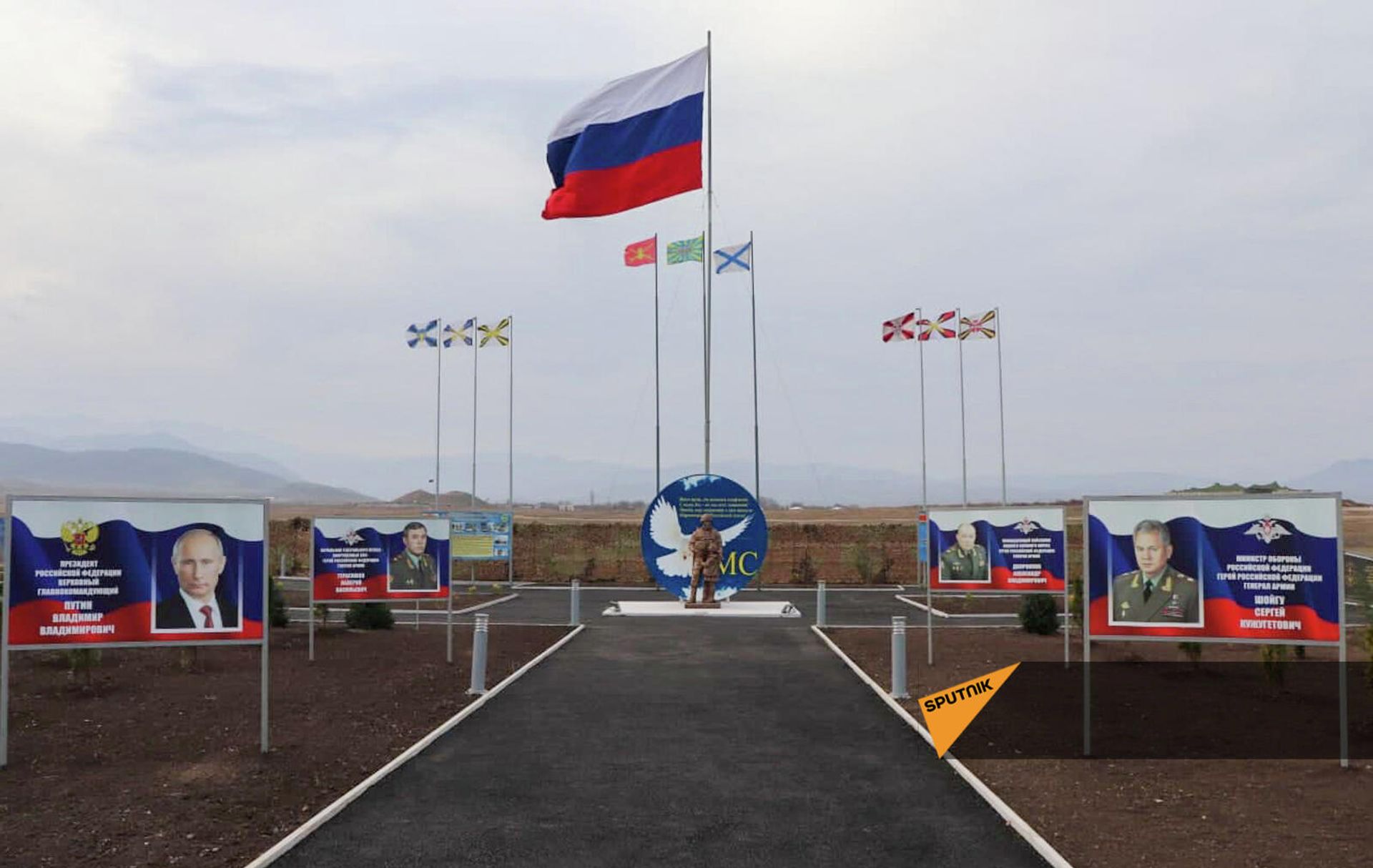 Памятник миротворцу в Карабахе - Sputnik Արմենիա, 1920, 10.11.2021