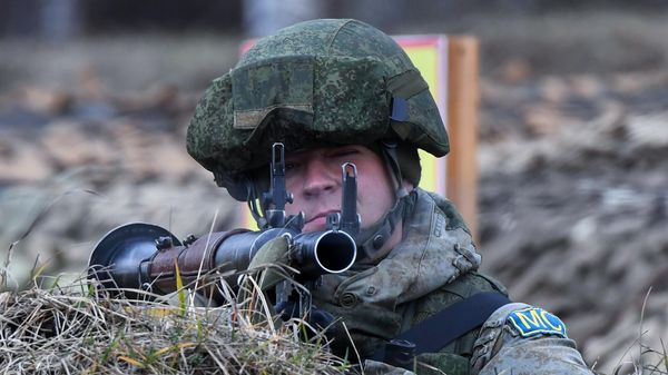 Военнослужащий на миротворческих учениях стран Организации Договора о коллективной безопасности Нерушимое братство - 2021 - Sputnik Армения