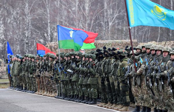 Военнослужащие на церемонии открытия миротворческих учений стран Организации Договора о коллективной безопасности Нерушимое братство - 2021 - Sputnik Армения