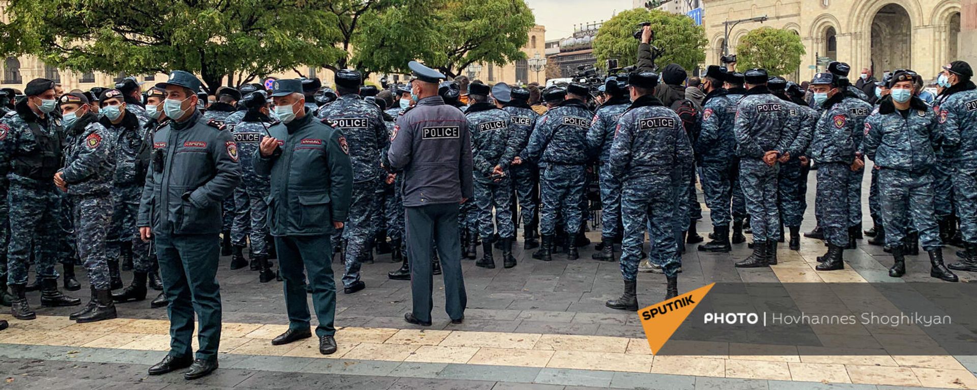 Акция протеста перед домом Правительства (11 ноября 2021). Еревaн - Sputnik Արմենիա, 1920, 11.11.2021