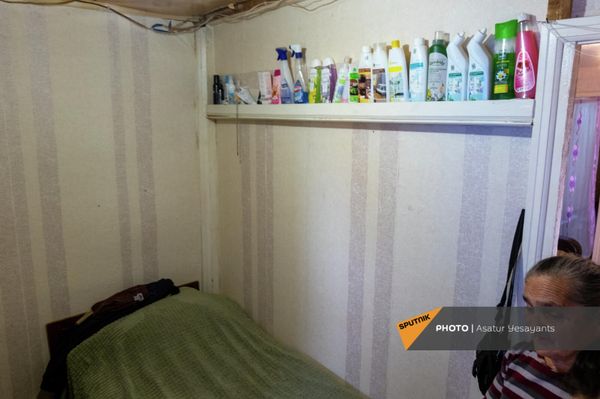Комната в недостроенном домике ветерана карабахской войны Гарегина Ованнисяна - Sputnik Армения