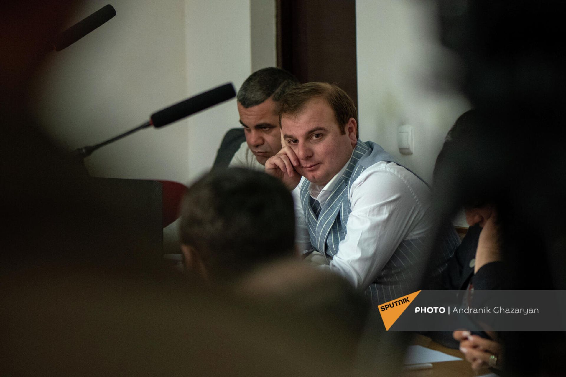 Адвокат Эрик Алексанян во время судебного процесса по делу Аруша Арушаняна (5 ноября 2021). Горис - Sputnik Армения, 1920, 29.12.2022
