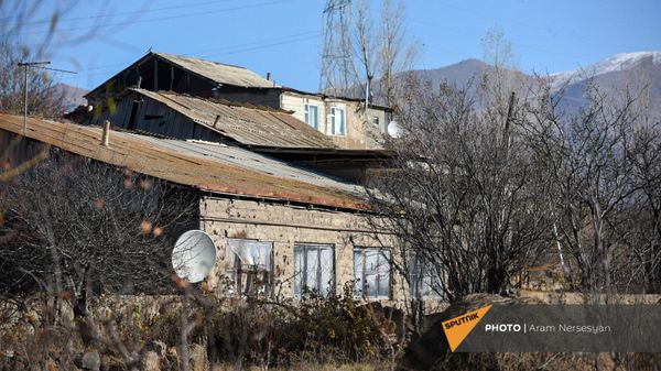 Իշխանասար լեռը և համանուն գյուղը - Sputnik Արմենիա