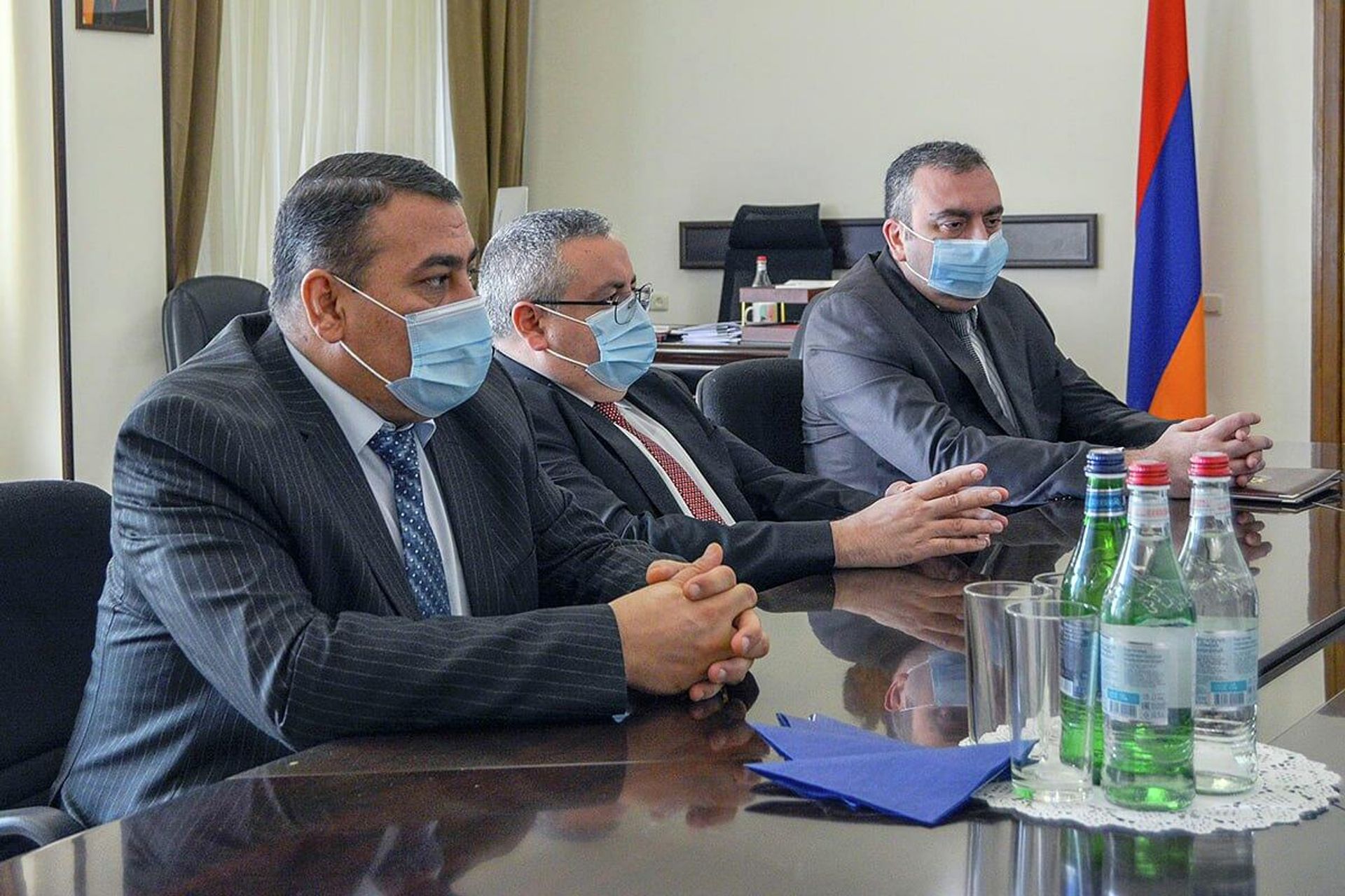 ՀՀ սննդամթերքի անվտանգության տեսչական մարմնի ղեկավար Գեորգի Ավետիսյանը հանդիպել է ԵՏՀ տեխնիկական կարգավորման հարցերով Կոլեգիայի անդամ (նախարար) Վիկտոր Նազարենկոյի հետ:  - Sputnik Արմենիա, 1920, 18.11.2021