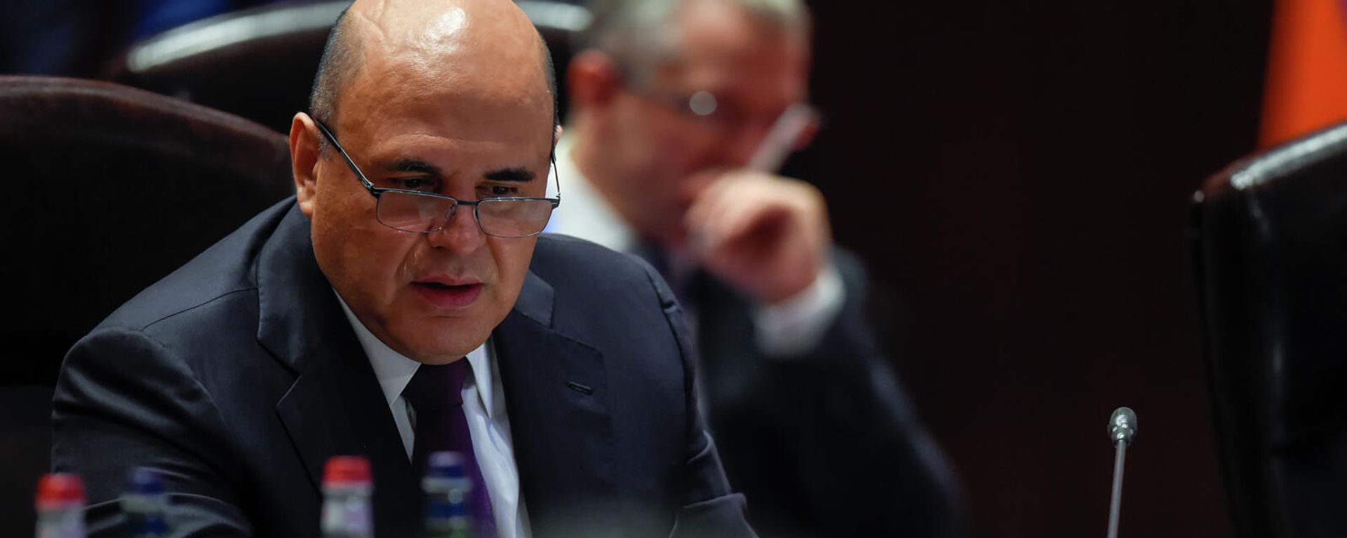 Председатель правительства России Михаил Мишустин на заседании Евразийского межправительственного совета (19 ноября 2021). Еревaн - Sputnik Армения, 1920, 19.11.2021