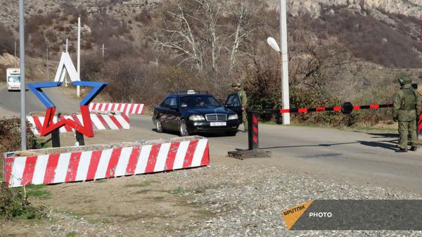 Пост российских миротворцев в Карабахе - Sputnik Армения