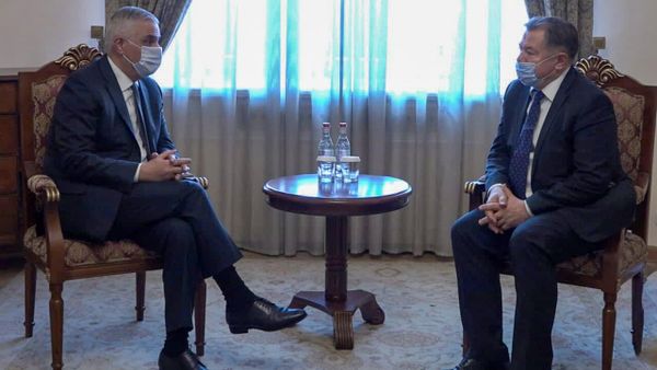 Вице-премьер Мгер Григорян встретился с министром ЕЭК Сергеем Глазьевым (22 ноября 2021). Еревaн - Sputnik Армения