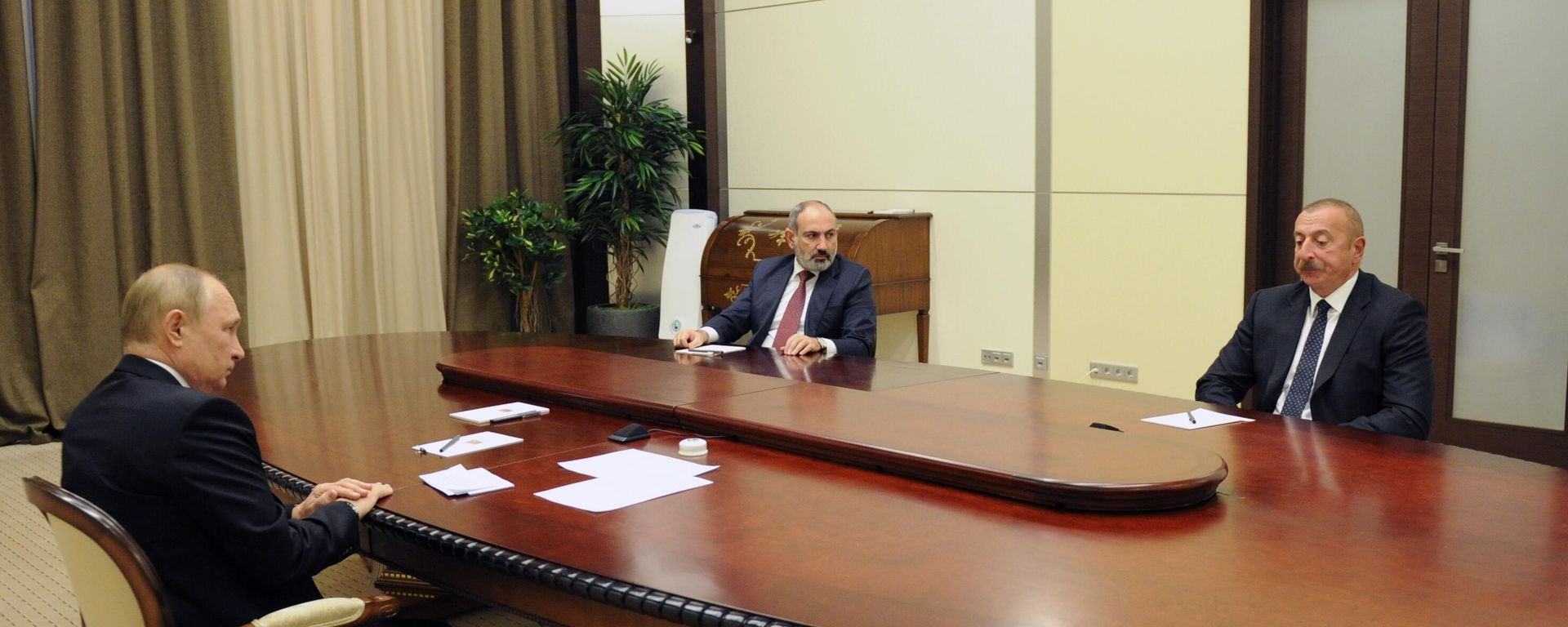 Հայաստանի վարչապետ Նիկոլ Փաշինյանի, Ռուսաստանի նախագահ Վալդիմիր Պուտինի և Ադրբեջանի նախագահ Իլհամ Ալիևի եռակողմ հանդիպումը (26 նոյեմբերի, 2021թ․). Սոչի - Sputnik Արմենիա, 1920, 26.11.2021