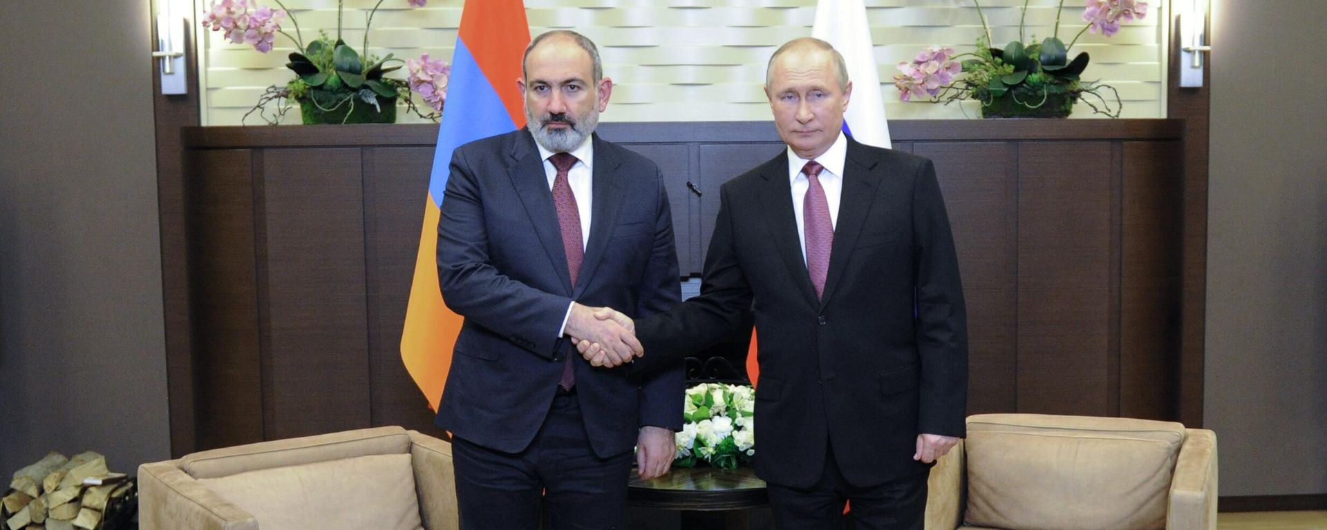 Двусторонняя встреча президента России Владимира Путина и премьер-министра Армении Никола Пашиняна (26 ноября 2021). Сочи - Sputnik Армения, 1920, 05.09.2022
