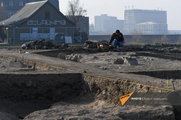 Археологические раскопки в административном районе Еревана Шенгавите Археологические раскопки в административном районе Еревана Шенгавите - Sputnik Армения