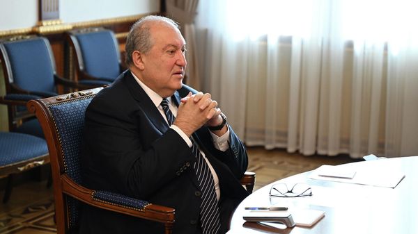 Президент Армен Саркисян принял председателя партии Справедливая Армения Норайра Норикяна (1 декабря 2021). Еревaн - Sputnik Армения