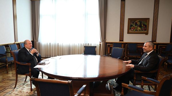 Президент Армен Саркисян принял председателя партии Справедливая Армения Норайра Норикяна (1 декабря 2021). Еревaн - Sputnik Արմենիա