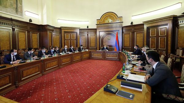 Премьер-министр Никол Пашинян провел заседание попечительского совета Центра поддержки инвестиций Минэкономики (2 декабря 2021). Еревaн - Sputnik Армения