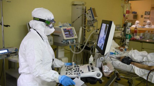 Лечение пациентов с COVID-19 в ЦКБ  РЖД-Медицина в Москве - Sputnik Армения