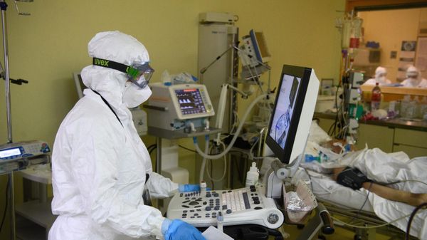 Лечение пациентов с COVID-19 в ЦКБ  РЖД-Медицина в Москве - Sputnik Армения