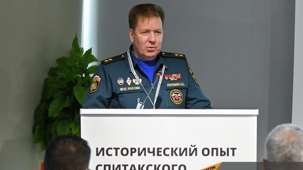 Первый замминистра ЧС РФ Николай Гречушкин на международной научно-практической конференции Исторический опыт Спитакского землетрясения. современные технологии сейсмической безопасности (6 декабря 2021). Еревaн - Sputnik Армения