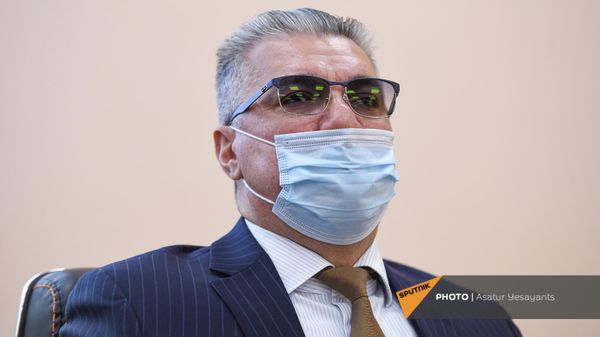 Гендиректор компании Ликвор, производящей вакцину, Сергей Матевосян на пресс-конференции по вопросу экспорта вакцины местного производства Спутник Лайт (6 декабря 2021). Еревaн - Sputnik Армения